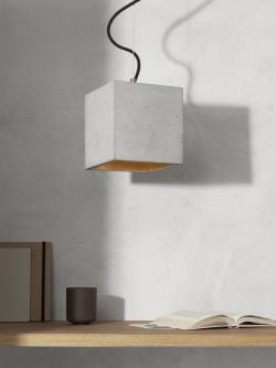 Pendel lampe 18x18 i lys beton fra GANT