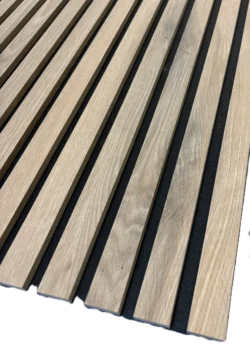260x52 cm Akustikpanel med ege melamin på front (kan have små skader i ender og på kanter)
