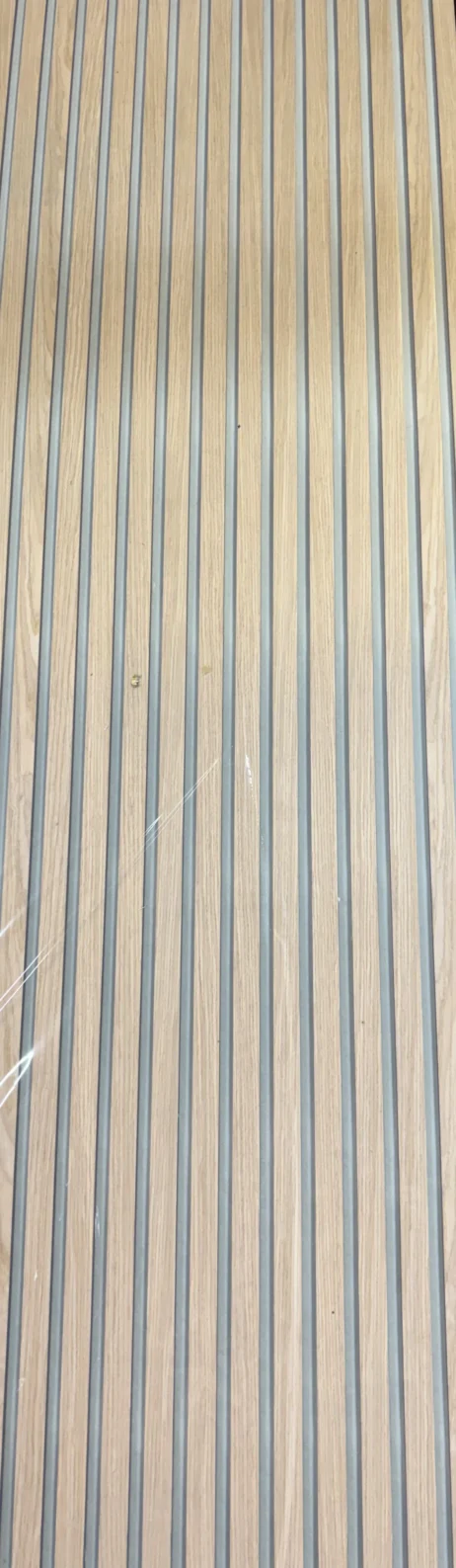 Akustikpanel Eg look på front Mørk MDF kerne 2400x600x17 mm